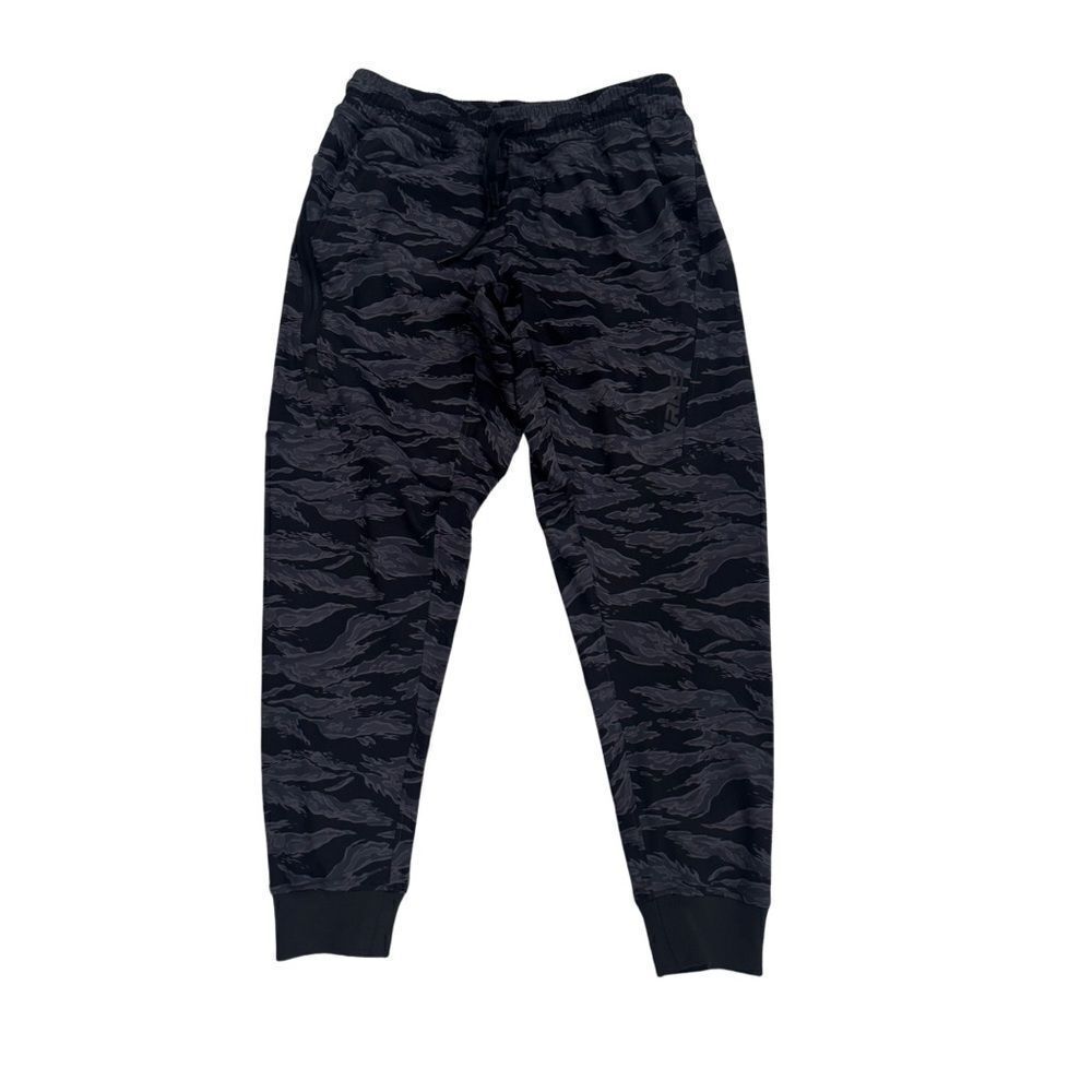 Men’s Virus camo athletic joggers size small